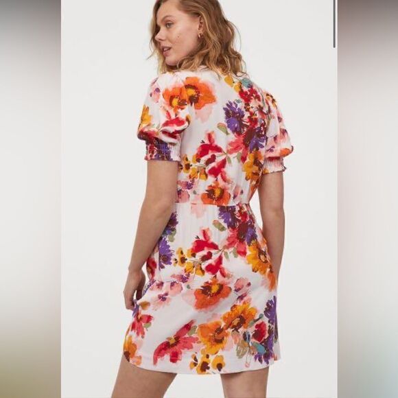 H&M Floral Puff-sleeved Dress Button Down Front Mini Length - Picture 15 of 15